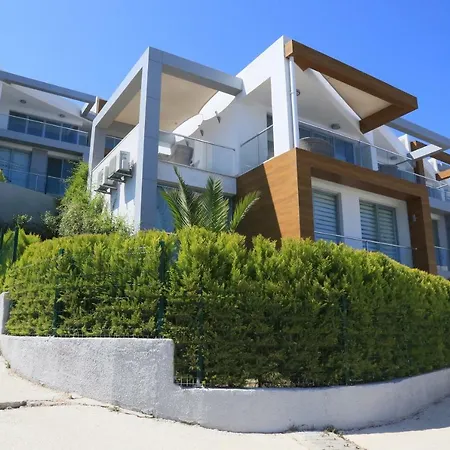 Bodrum Adabuku Luks 2+1 Ozel Plaj Ve Havuzlu Willa *
